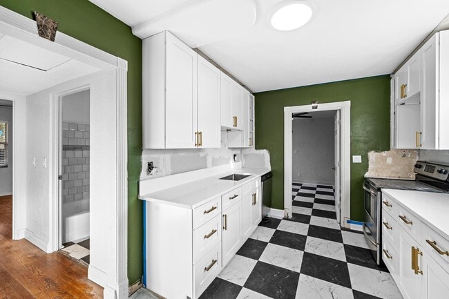 Building Photo - 4514 9th Ave N