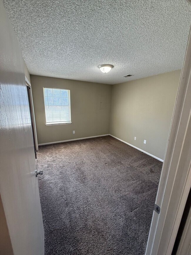 Building Photo - RC Quadplex