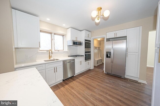 Building Photo - 1457 Manoa Rd