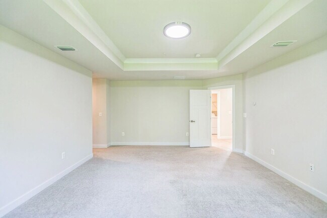 Building Photo - 8327 Legacy Cir E