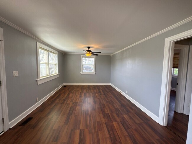 Building Photo - 705 Yowell Ave