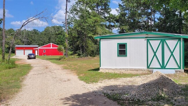 Building Photo - 9420 Greenwood Dr