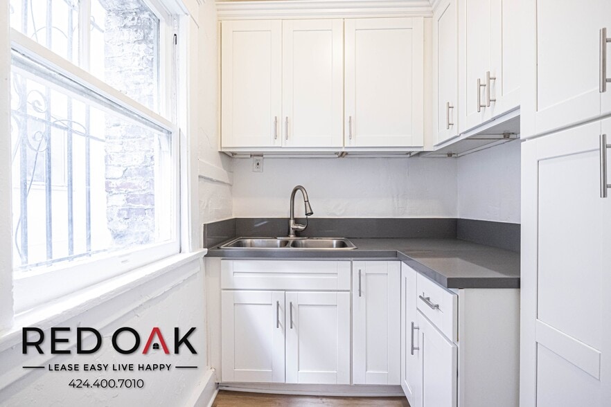 Building Photo - 1420 S Bonnie Brae St