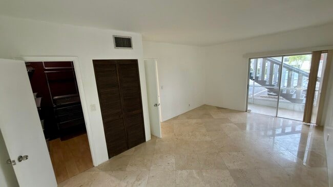 Building Photo - 2646 Polk St