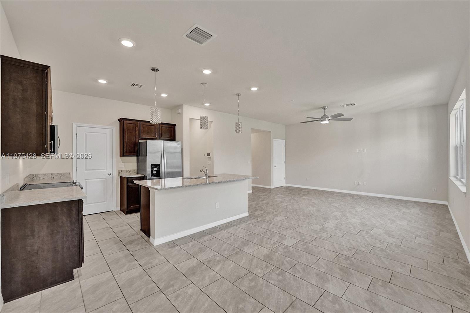 Building Photo - 4764 Eucalyptus Dr