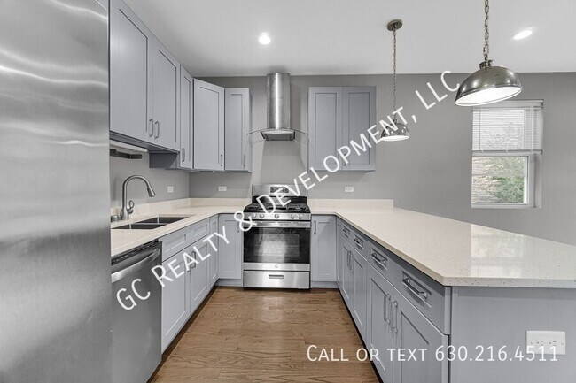 Building Photo - 1048 N Lawndale Ave