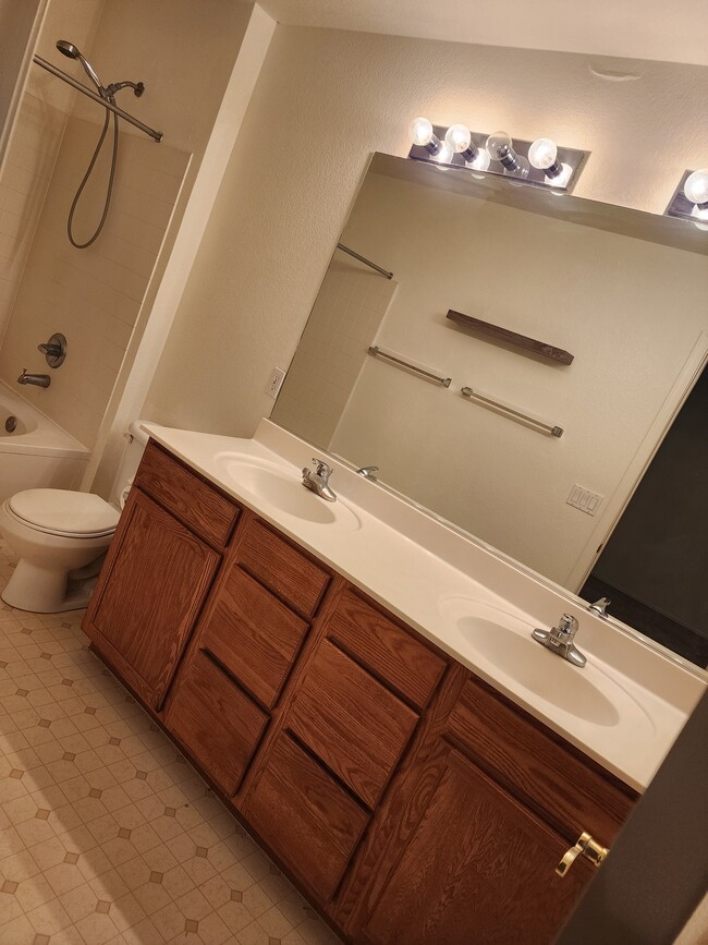 Building Photo - 13514 E Diablo Creek Dr