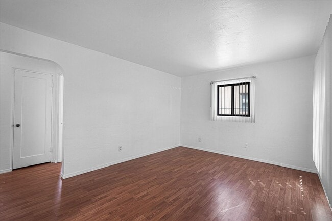 Building Photo - 7443 Prospect Ave NE