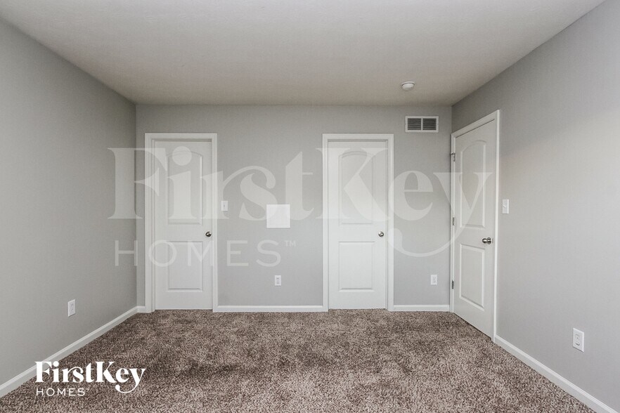 Building Photo - 5602 Wild Horse Dr