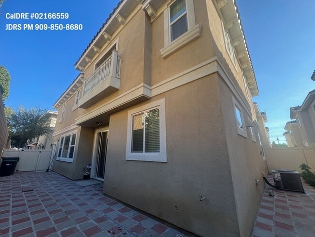 Building Photo - Price Lowered! Chino 4 Bedroom Condo