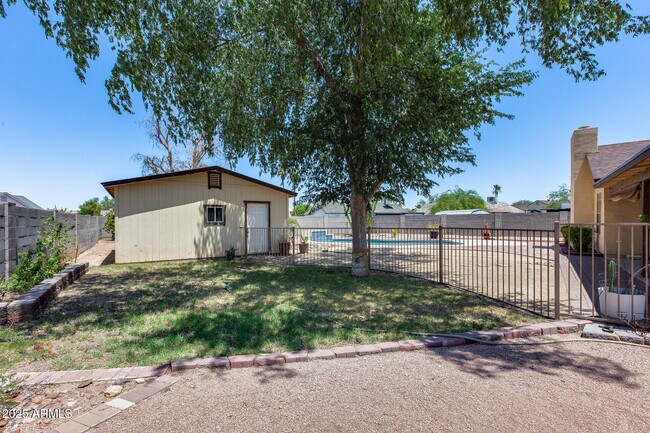 Building Photo - 12512 N 85th Ln