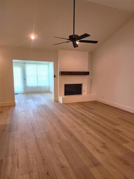 Building Photo - 1804 Kingwood Cove