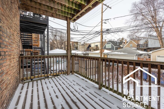 Building Photo - 2132 W Iowa St