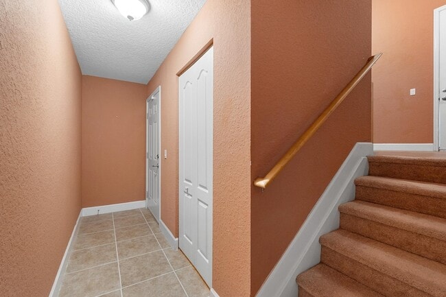 Building Photo - 136 Casa Bella Ln