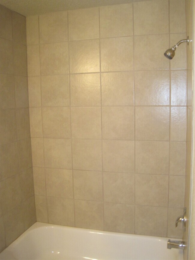 Building Photo - 6822 Harpers Dr