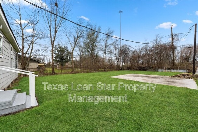 Building Photo - 1107 Defender St