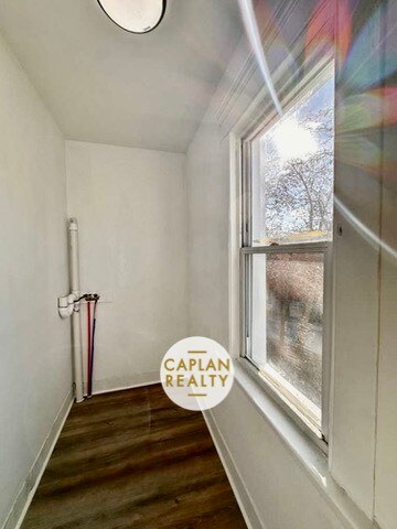 Building Photo - 104 Webster St