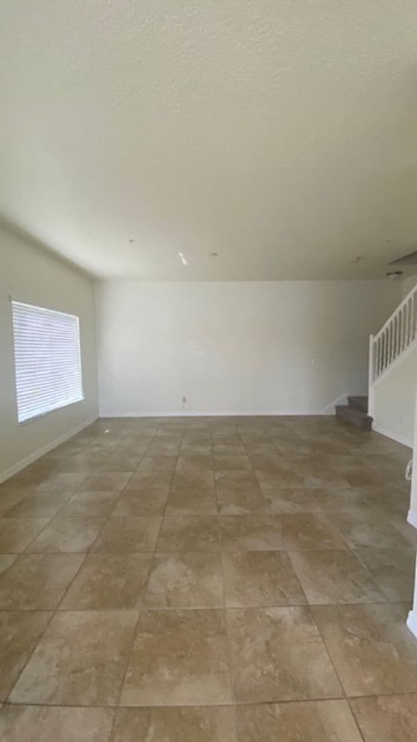 Building Photo - Gorgeous Light & Bright 3 Bedroom 2.5 Bath Townhome Corner Unit!!