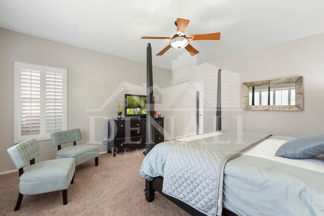 Building Photo - 2881 E Tonto Dr