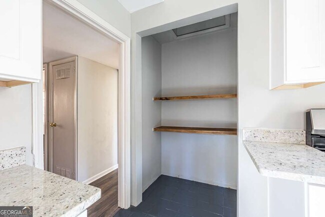 Building Photo - 1570 Spring Ln NW