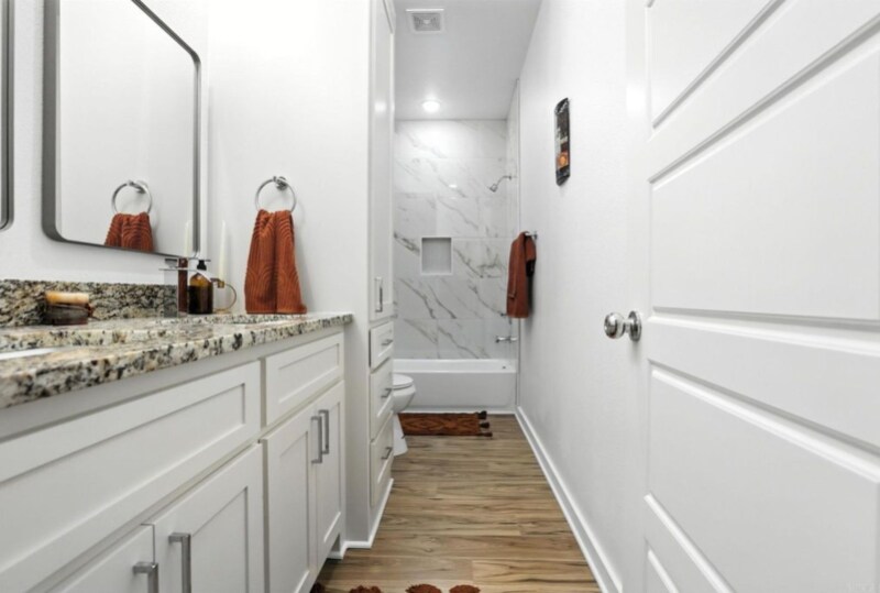 Building Photo - 1418 S Martin St