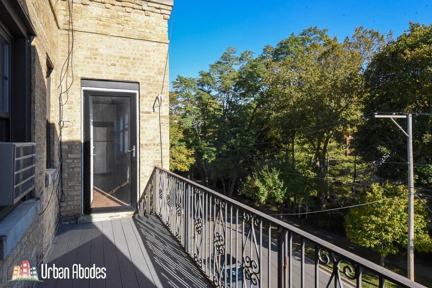 Building Photo - 730 Judson Ave