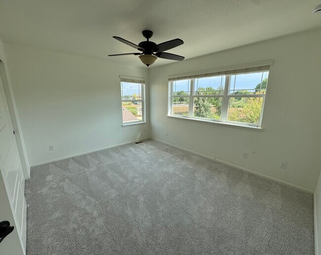 Building Photo - 2211 Winding Dr
