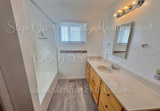 Building Photo - Charming 3-Bedroom Home in Tuolumne, CA – ...