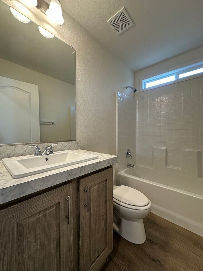 Building Photo - 212 Las Flores Ave