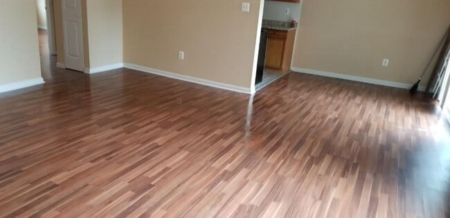 Building Photo - 17 Water St