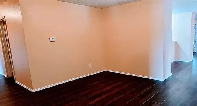 Building Photo - 8733 Polo Dr
