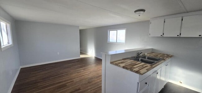 Building Photo - 2623 W Black Creek Rd