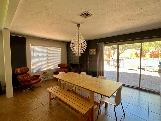 Building Photo - Furnished, 1-Year Long-Term Rental