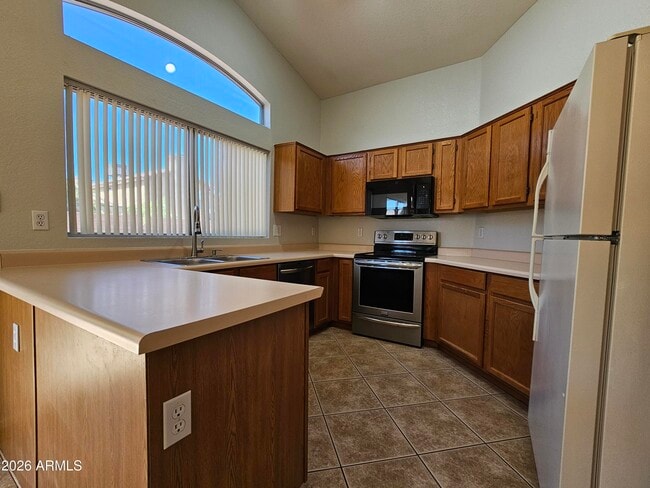 Building Photo - 4943 W Tonto Rd