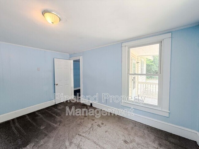 Building Photo - 3410 Hill St