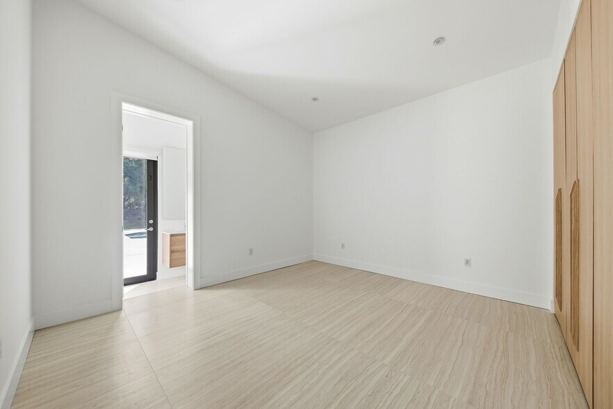 Building Photo - 8800 SW 118th St