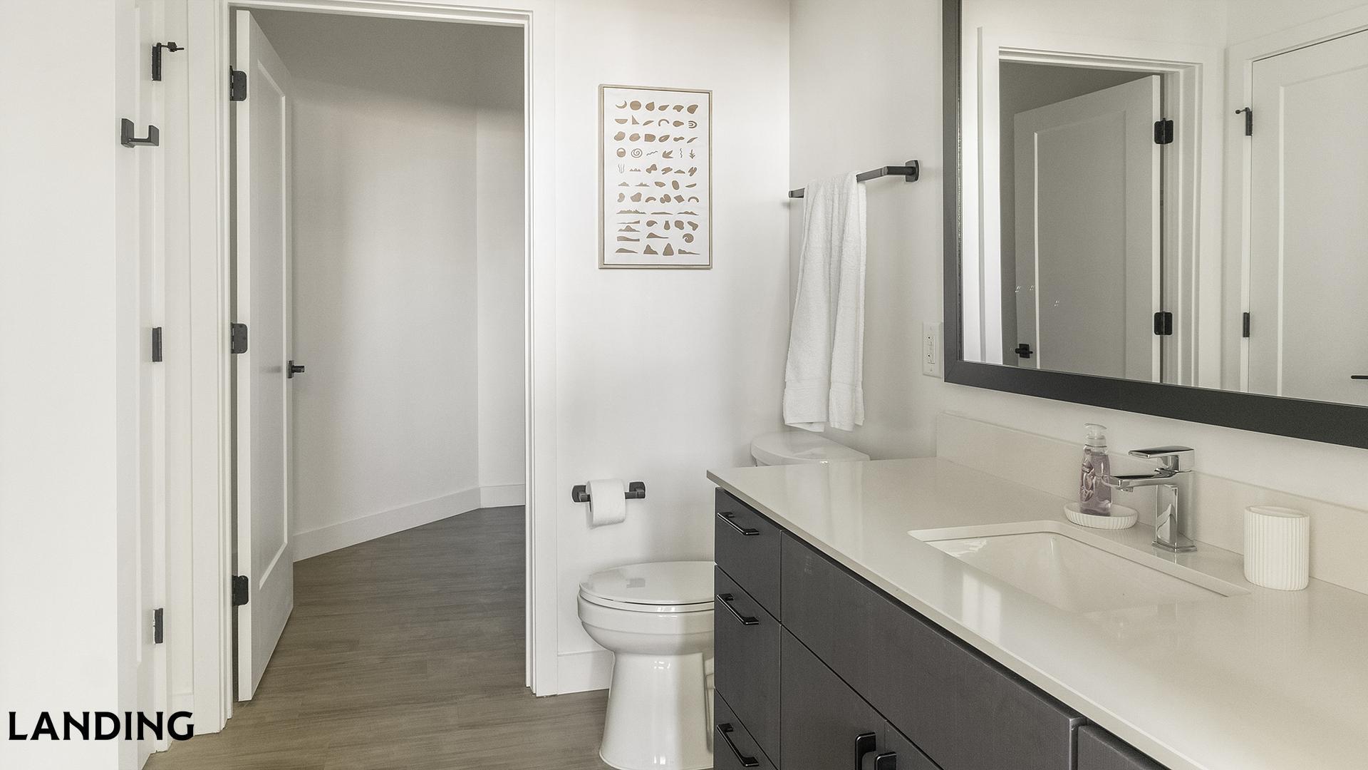 Building Photo - 1007 S Mint St