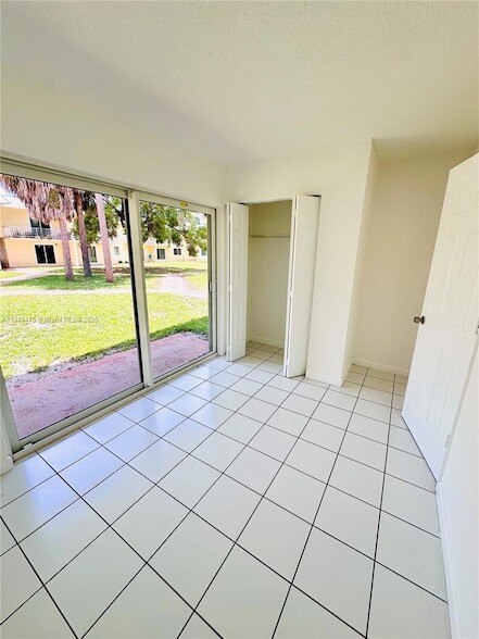 Building Photo - 505 NW 177th St