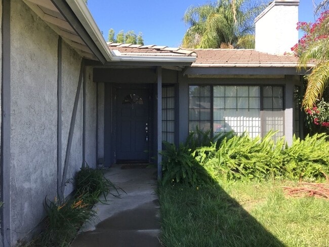 Building Photo - Beautiful 3 bedroom home!