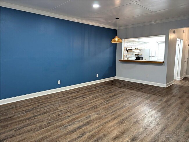 Building Photo - 906 Wedgewood Way