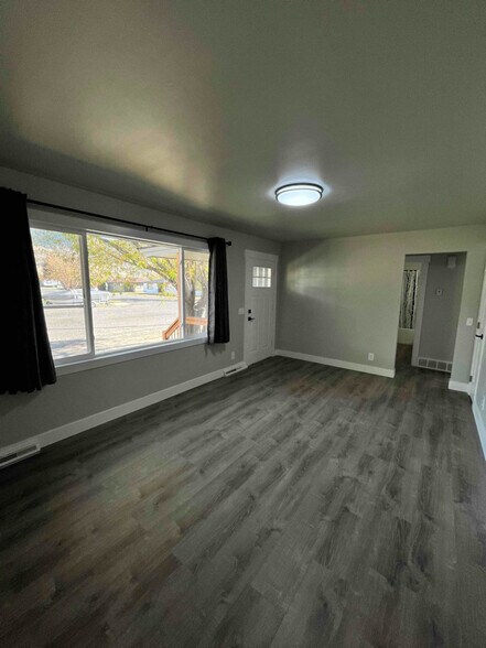 Building Photo - 2505 Hancock Ave