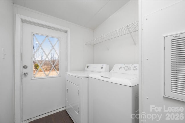 Building Photo - 1144 Eulalia Ln