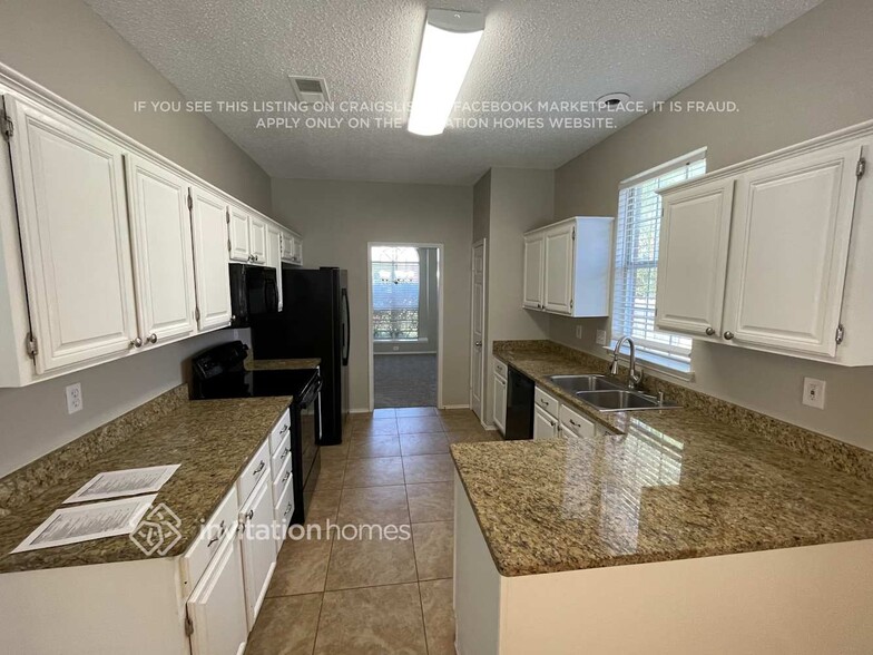 Building Photo - 1616 Barclay Dr