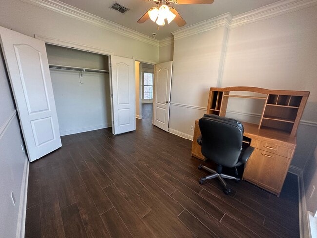 Building Photo - Gorgeous 3 Bedroom Home in North Bossier