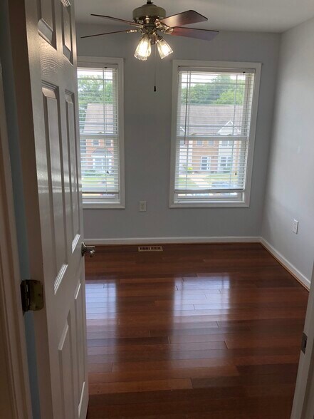 Building Photo - 68 Baltusrol Dr