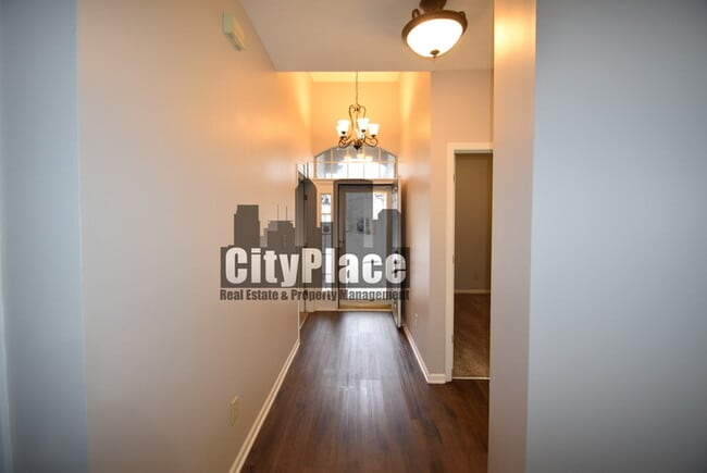 Building Photo - 10394 Lakeland Dr