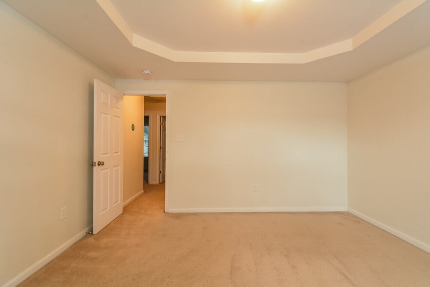 Building Photo - 4812 Landover Ridge Dr