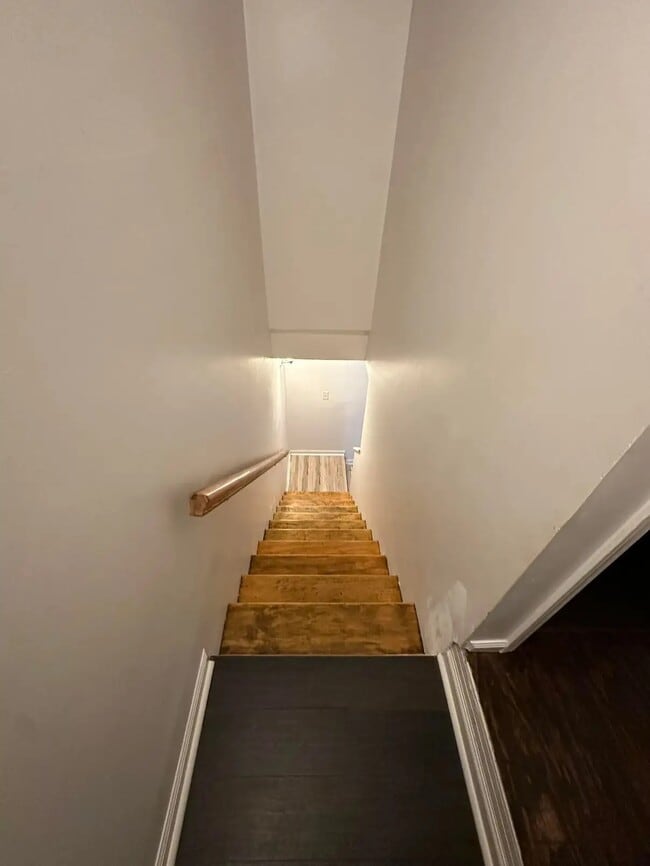 Building Photo - 283 Flagstone Way