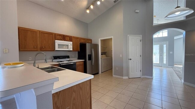 Building Photo - 7965 Golden Pond Ct