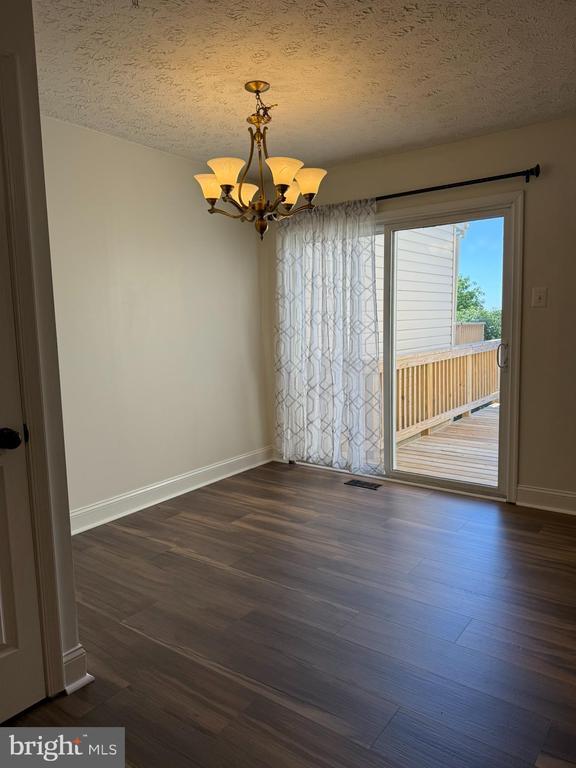 Building Photo - 1064 Jeanett Way